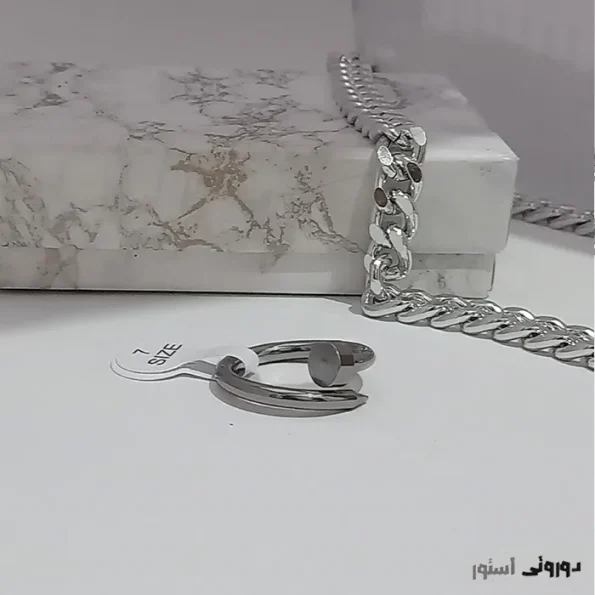 انگشتر میخ کارتیر