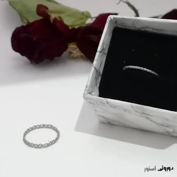 بند پا نقره ای